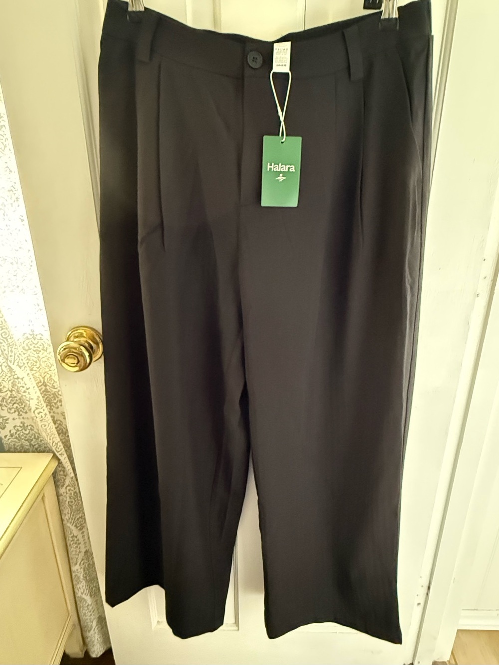 HALARA Black High-Waisted Wide-Leg Pants - Picture 2 of 7